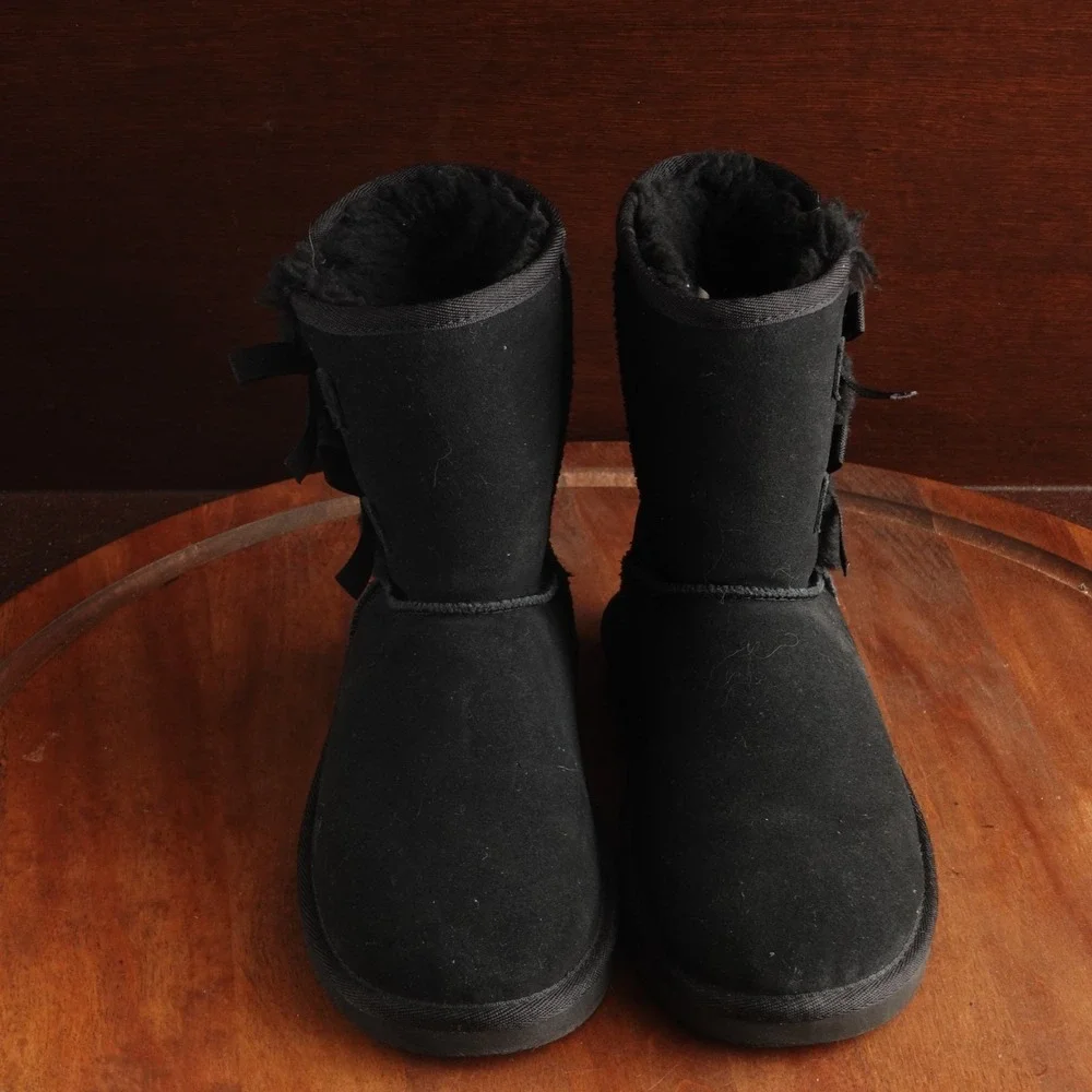 UGG Koolaburra Boots Youth SZ 2 BLK Victoria Short Bow Suede Winter Cozy Pull On